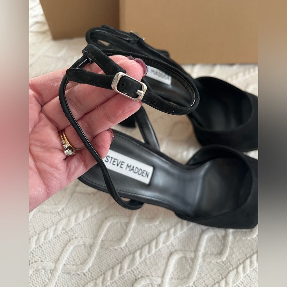 Steve Madden Black Suede Women's 5 inch  Heels Adjustable Ankle Sz 9 - Picture 14 of 16